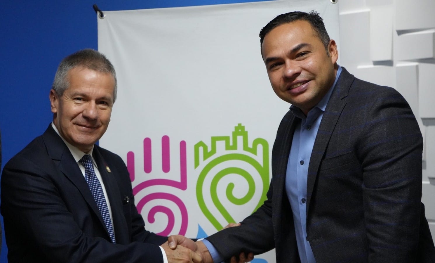 Sr. Luis Bernardo Benjumea; Director Ejecutivo de BASC Colombia y el Sr. Sneyder Alfonso Manzur Arrieta, Superintendente de Vigilancia y Seguridad Privada